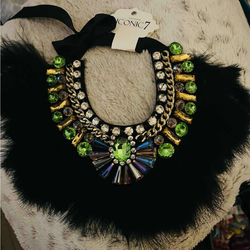 Iconic7 black feathered necklace with beautiful stones and black feathered